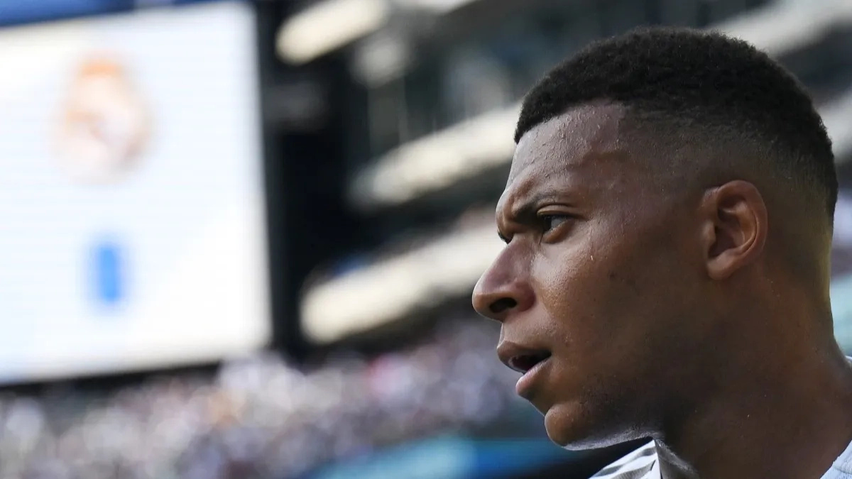 موقف مبابي من تشكيلة ريال مدريد أمام برشلونة في السوبر 