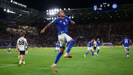 related_news_inside_blogsإيطاليا تصارع الزمن لتفادي كارثة الغياب الـ3 عن المونديال