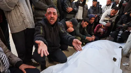 المشهد باختصار: قصف مباغت في غزة.. وانفجار غامض يهزّ إيران