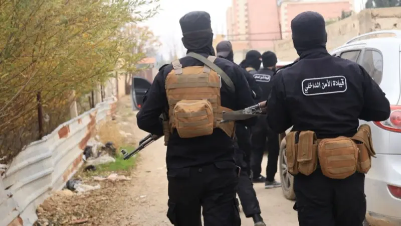 فيديو - الساحل السوري يغلي.. قتلى وجرحى في قصف بريف اللاذقية