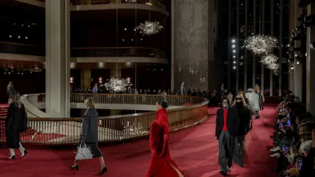 دار "مايكل كورس" تشارك في أسبوع نيويورك للموضة