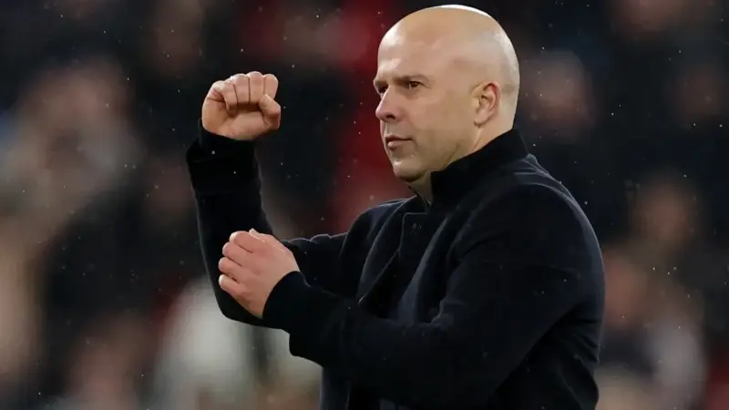 خطوة غريبة من سلوت لتفادي "فخ الإصابات" قبل موقعة برايتون في الكأس