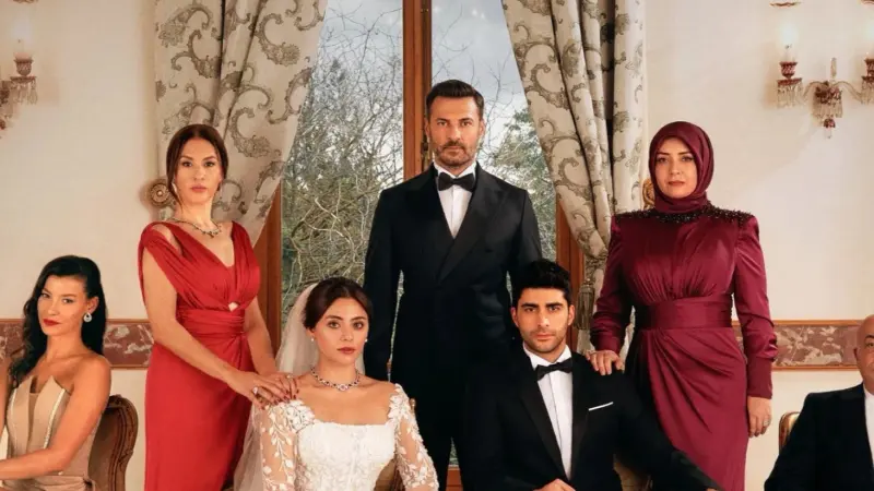 سبب انسحاب 4 نجوم من أبطال مسلسل شراب التوت.. التفاصيل كاملة