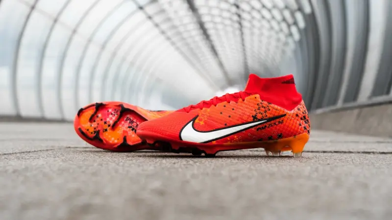 بذكريات التألق في مانشستر يونايتد.. حذاء جديد لرونالدو