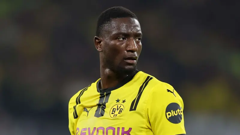 الإغراء المالي يقرّب نجم دورتموند من الدوري السعودي