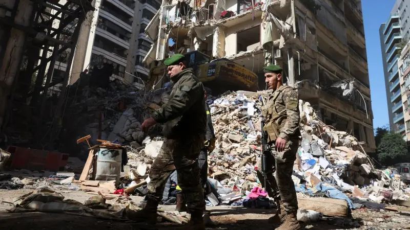 فيديو - لبنان خارج الحسابات.. طهران تساوم على الأموال و"حزب الله" في مأزق