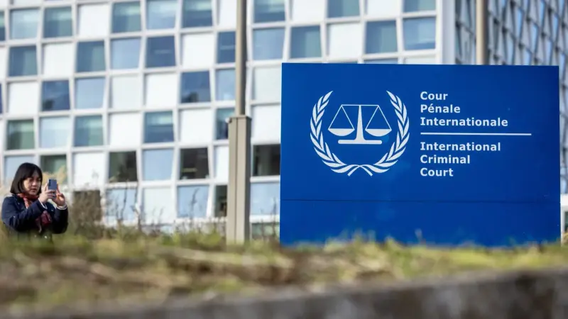 هل قرارات المحكمة الجنائية الدولية ملزمة؟