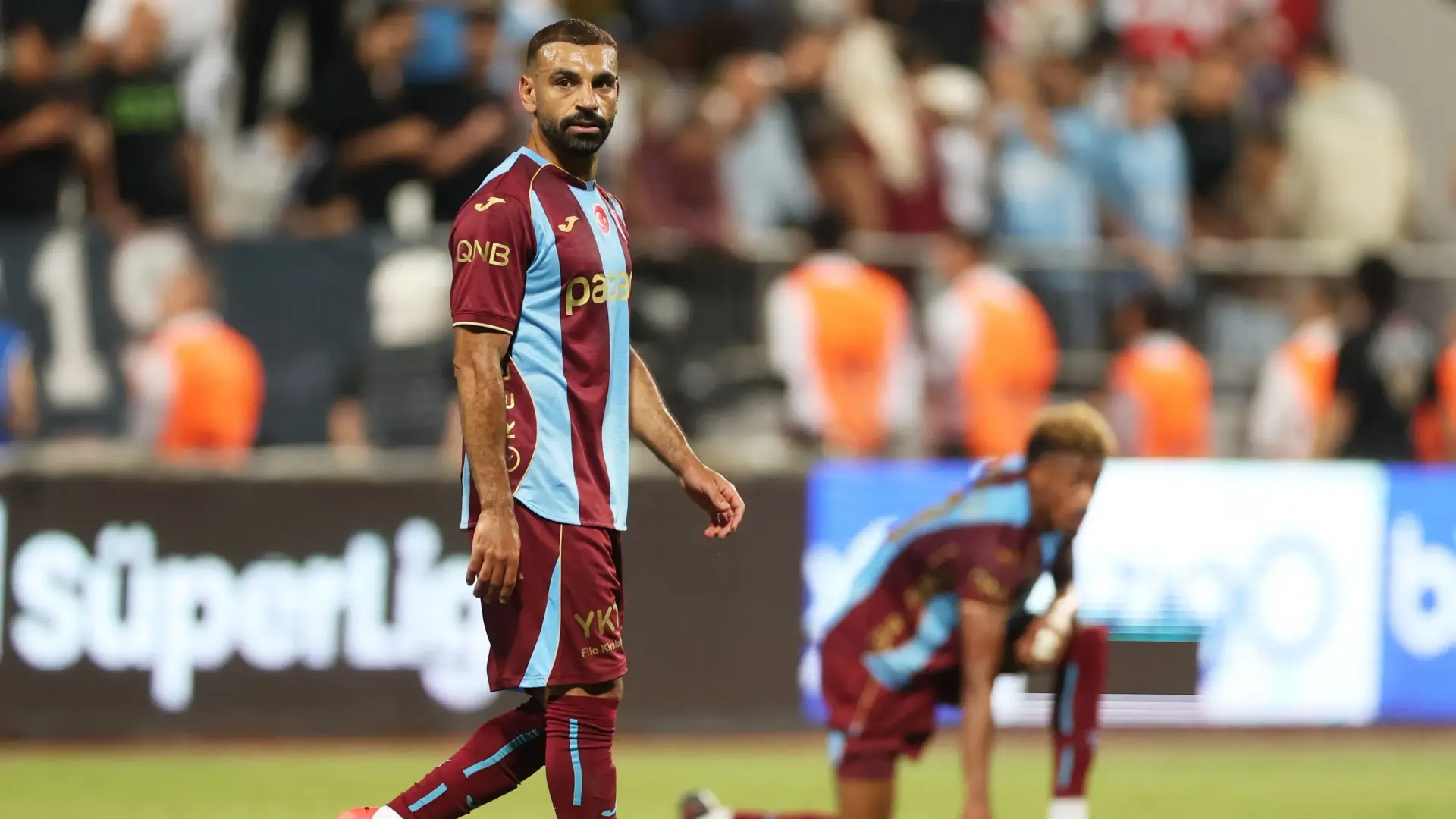 رئيس بشكتاش يواصل الحديث عن محمد صلاح (رويترز) رئيس بشكتاش يواصل الحديث عن محمد صلاح (رويترز)