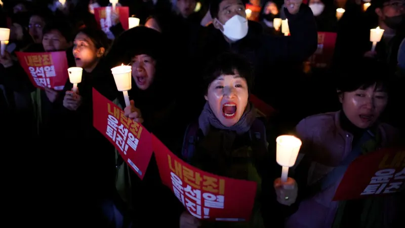 القصة كاملة عن إعلان الأحكام العرفية في كوريا الجنوبية