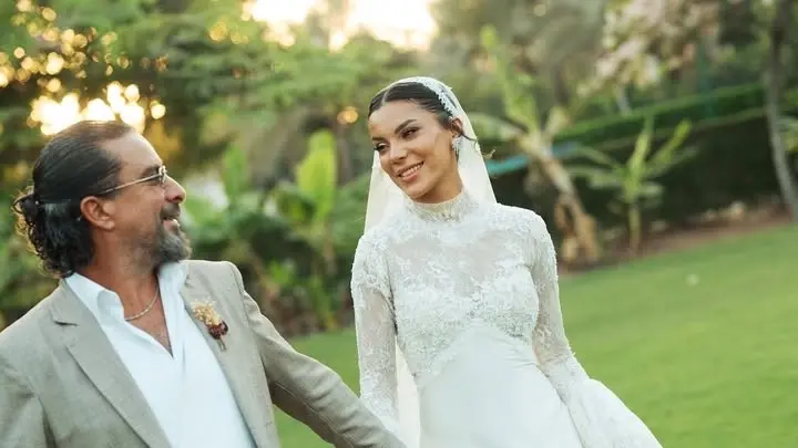 صور - من هي زوجة هادي الباجوري؟ القصة الكاملة لزواج المخرج من الفنانة هايدي خالد