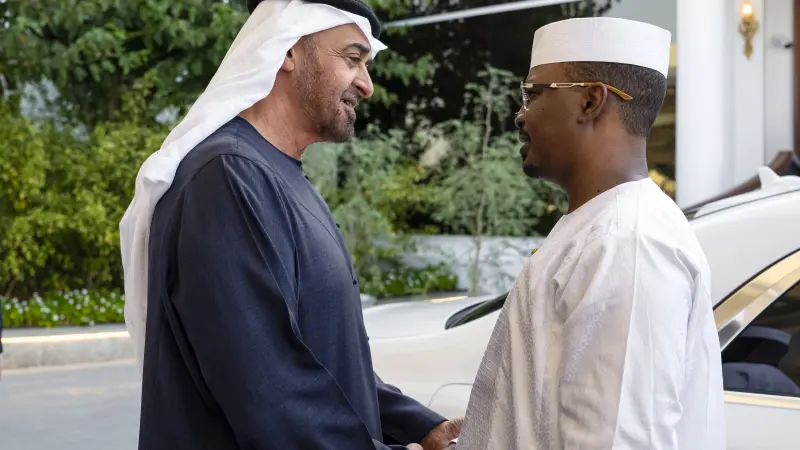 رئيس الإمارات والرئيس التشادي يبحثان التعاون بين البلدين