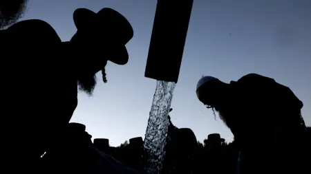 related_news_inside_blogsأنابيب محطمة وآبار مسدودة.. المياه سلاح المستوطنين في الضفة الغربية