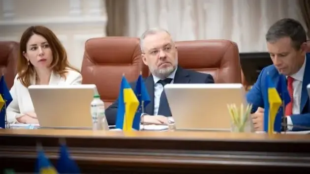 أوكرانيا تعلق مهام وزير العدل لتورطه في قضايا فساد