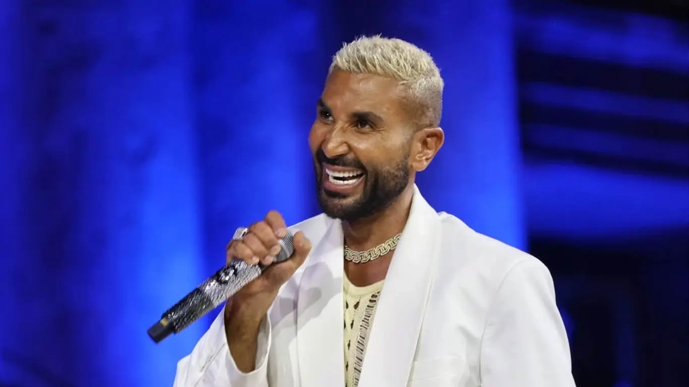 أحمد سعد يقدم لونًا موسيقيًا مختلفًا في ألبومه الجديد (فيسبوك) أحمد سعد يقدم لونًا موسيقيًا مختلفًا في ألبومه الجديد (فيسبوك)