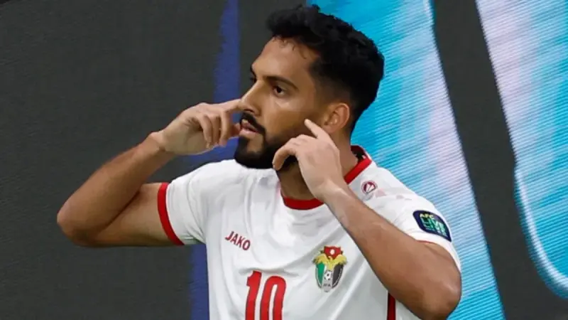 مركز جديد.. موسى التعمري يعيد اكتشاف نفسه في رين الفرنسي