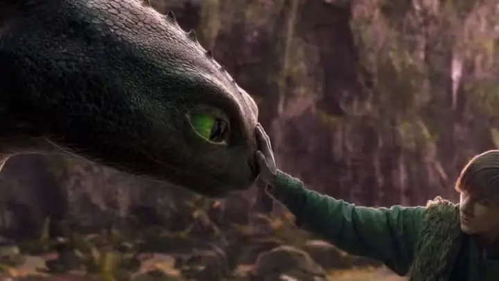 "دراغون" يحلّق في صدارة شباك التذاكر الأميركي