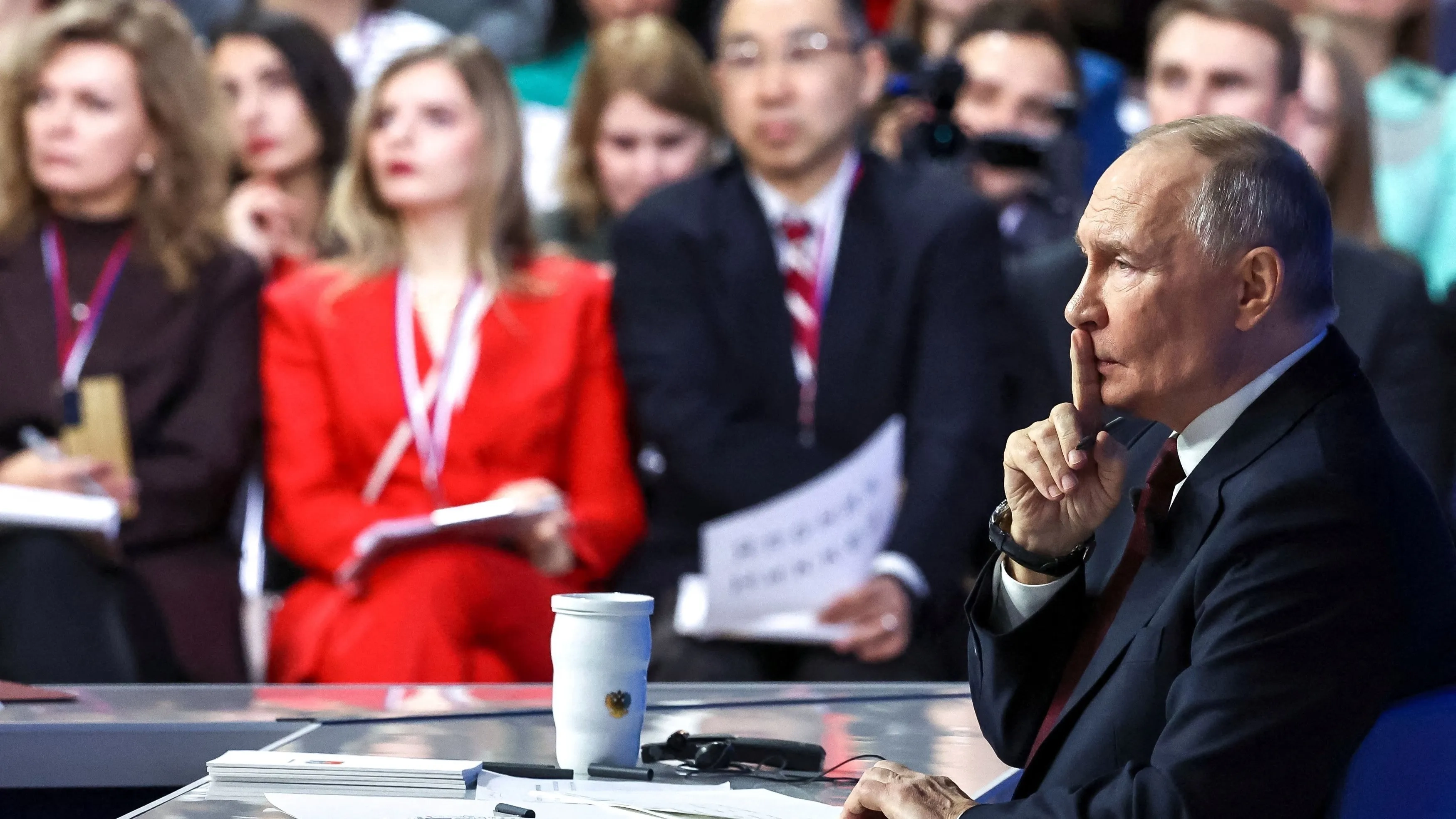 فلاديمير بوتين يوجه رسائل حاسمة قبل قمة ترامب وزيلينسكي 