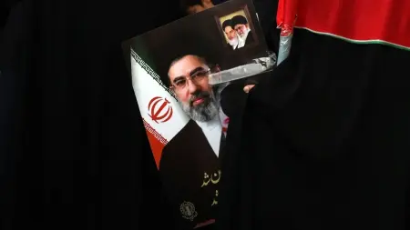 related_news_inside_blogsرسالة إلى "مافيا إيران".. دعوات أميركية للانتقال من التفاوض إلى الردع