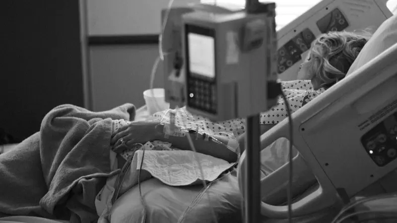 نزيف قاتل بالعين.. 9 وفيات في تفش جديد لفيروس ماربورغ