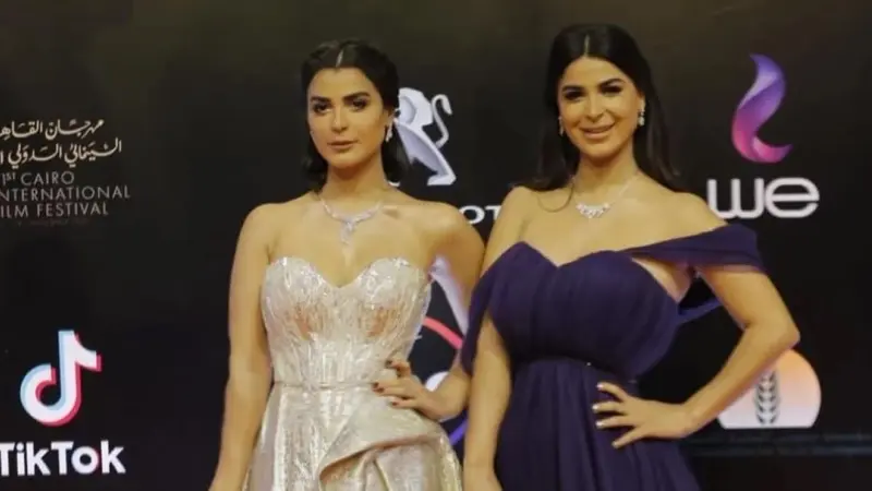 من هي رانيا منصور ومن هي توأمها نورهان؟.. حقيقة مشاركة ابنتها في "كامل العدد+1"