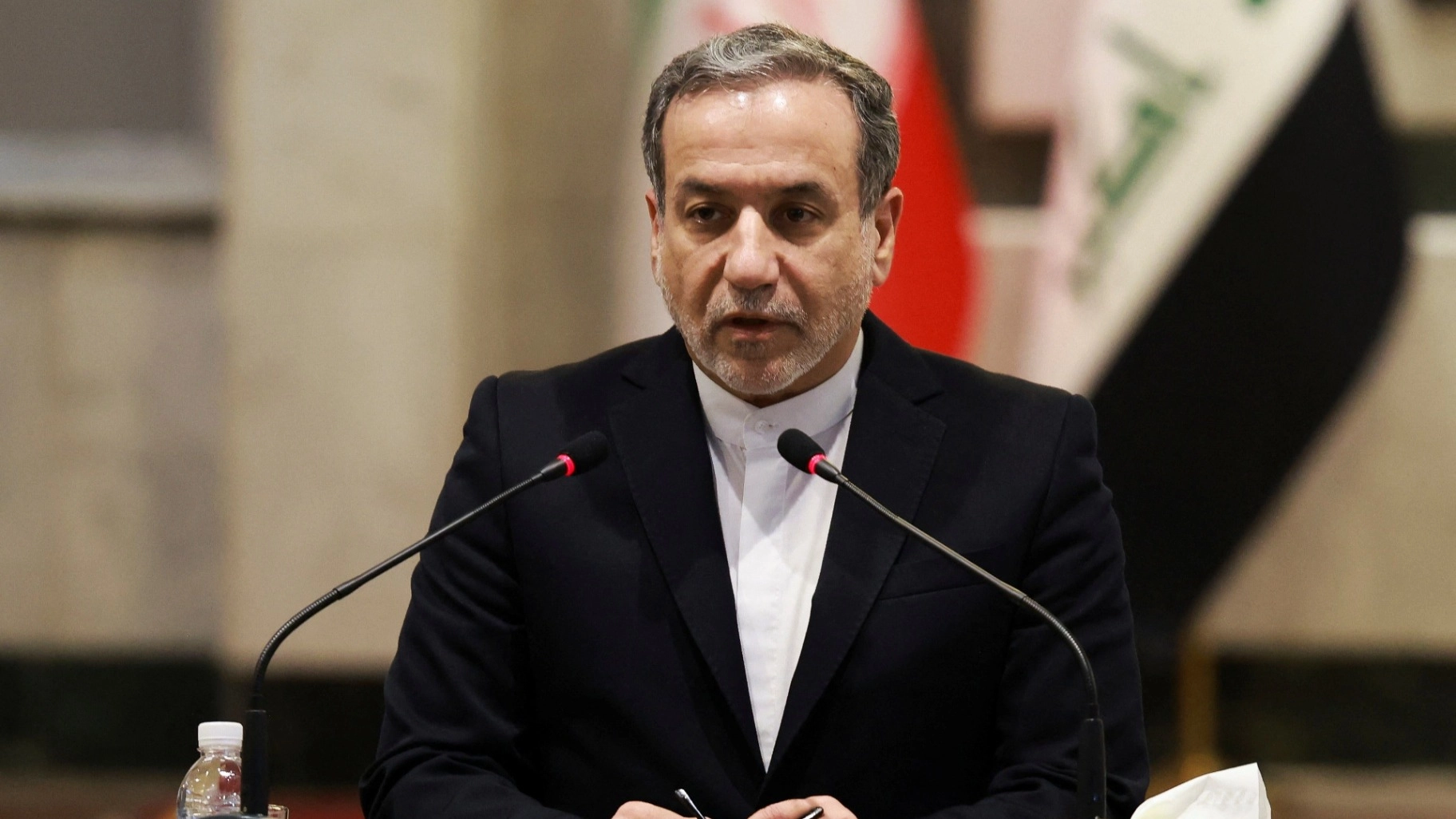 إيران تؤكد متانة علاقاتها مع لبنان وتنصحه بذلك 