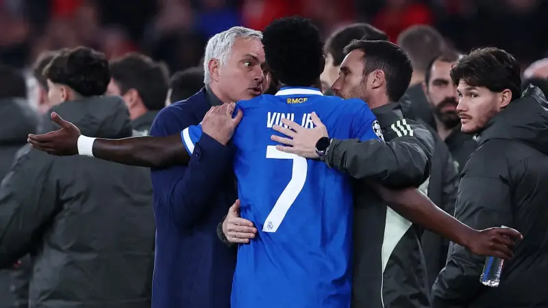 مورينيو يكسر صمته بعد أزمة العنصرية في مواجهة ريال مدريد وبنفيكا