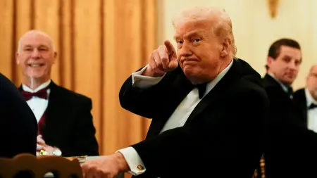 related_news_inside_blogsاستطلاع صادم: 60% من الأميركيين غير راضين عن ترامب