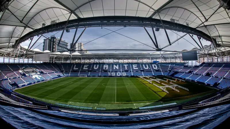 الدوري الإسباني - سوء الأحوال الجوية تدفع لتأجيل مباراة فياريال وليفانتي