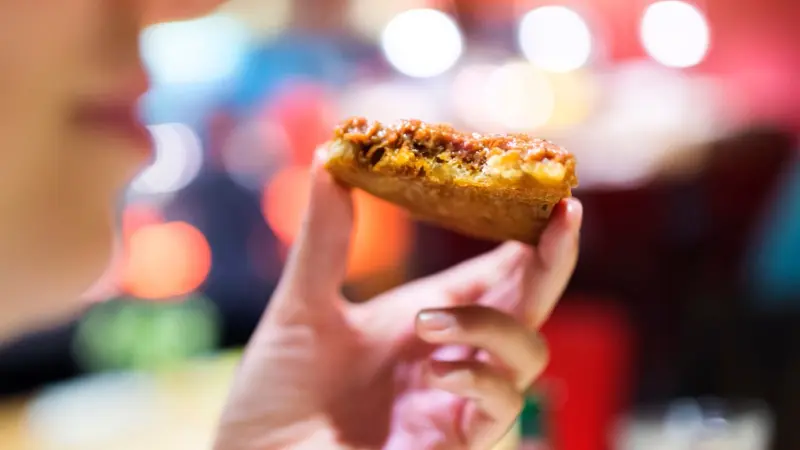 الرائحة أم النظر.. أيهما يؤثر على خيارات الطعام؟