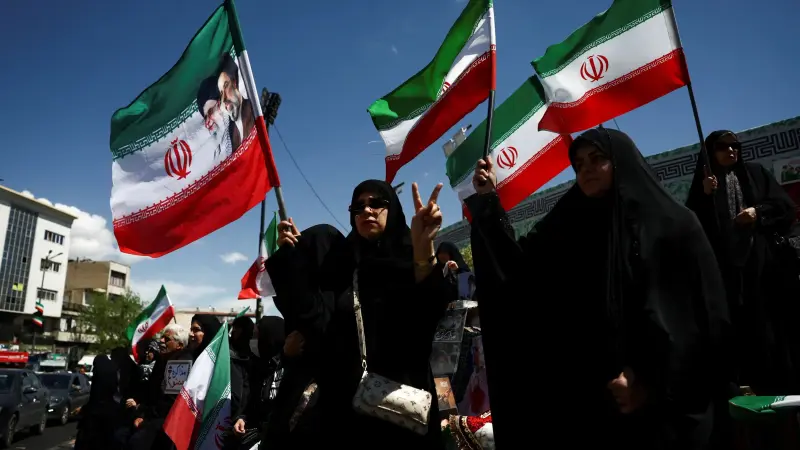 بعد إعلان ترامب.. ما الفرق بين الهدنة ووقف إطلاق النار في حرب إيران؟