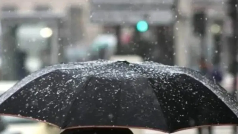 عاصفة رعدية تضرب الجزائر.. نشرة صفراء توضح