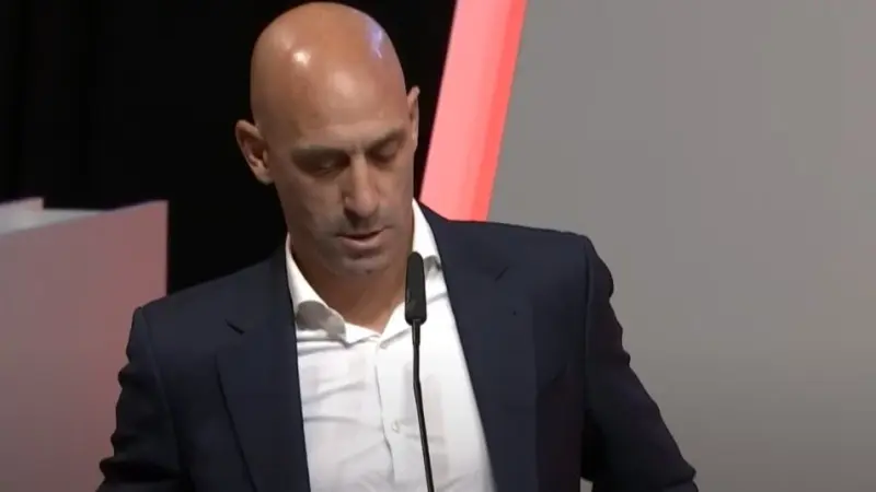 تطورات جديدة في قضية فساد رئيس الاتحاد الإسباني