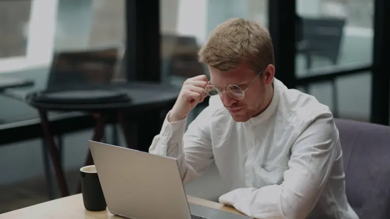 احذرها.. هذه علامات العمل في بيئة سامة