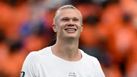 هل ينتقل هالاند إلى ريال مدريد؟ فاتسكه يكشف الموعد