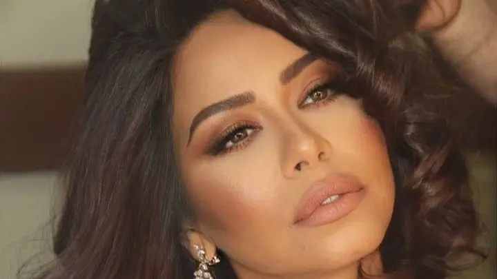 ما هو مرض شيرين عبد الوهاب؟ نُقلت بسببه إلى المستشفى