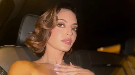 فيديو - هشام حداد يضع كارن وازن أمام سؤال محرج.. ماذا قالت عن صور المايوه؟