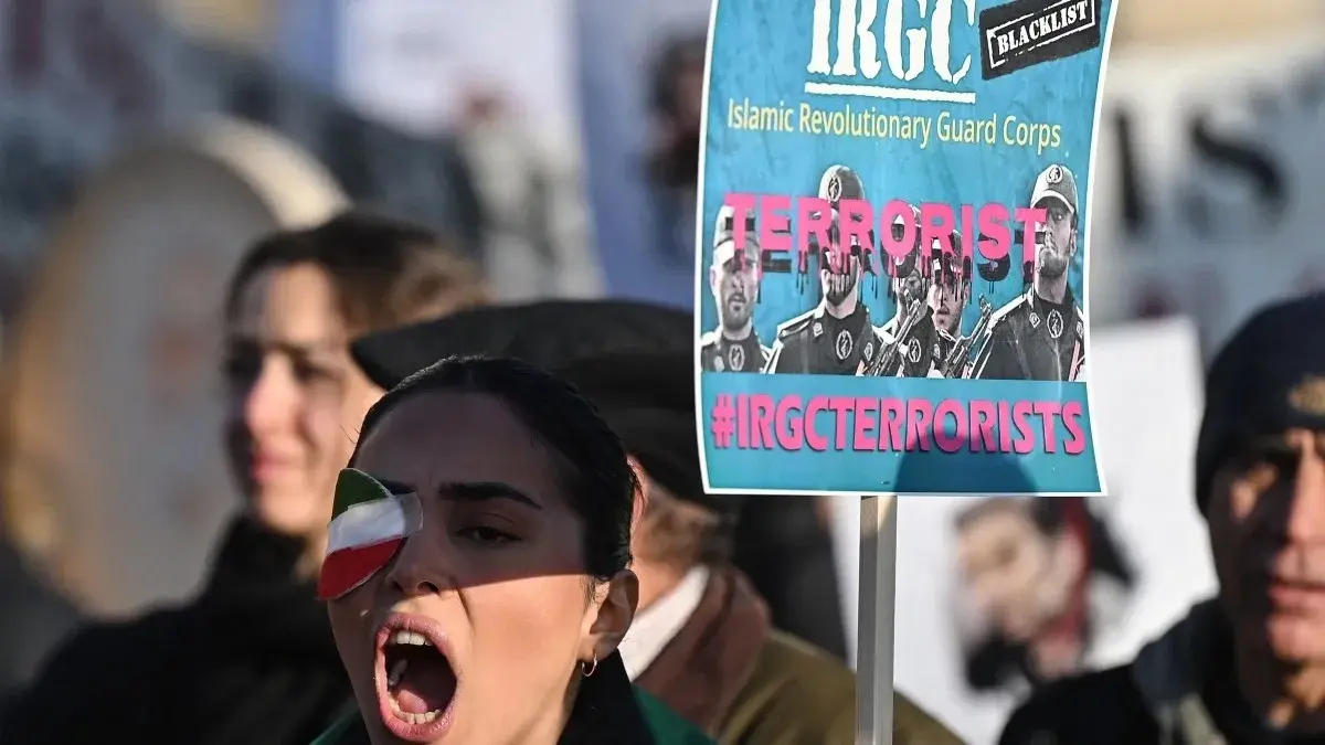 الحرس الثوري" بين العزلة الدولية واستراتيجية الضغط الأميركية (أ ف ب)" الحرس الثوري" بين العزلة الدولية واستراتيجية الضغط الأميركية (أ ف ب)"