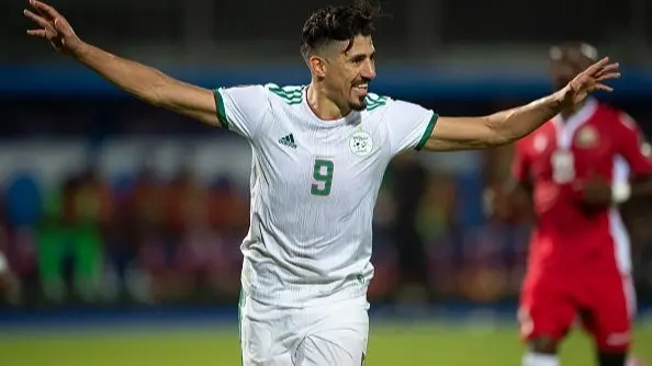 بعد حل أزمة القيد.. هل ينتقل بغداد بونجاح إلى الزمالك؟