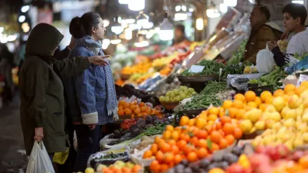 related_news_inside_blogsإيران تقرّ إعانة شهرية لـ"تخفيف الأعباء الاقتصادية" في ظل الاحتجاجات