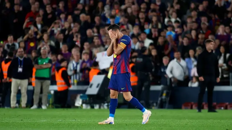 فيديو - ليفاندوفسكي يودع جماهير برشلونة بالدموع خلال ظهوره الأخير في "كامب نو"