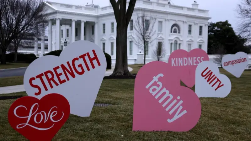 البيت الأبيض يوجه رسالة للمهاجرين في عيد الحب