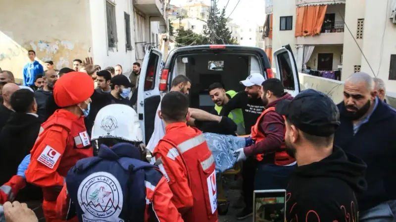 الصحة العالمية تعلّق على مقتل أطباء ومسعفين بغارة إسرائيلية على لبنان