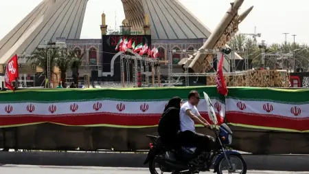 "محاصرون في الجحيم".. إيرانيون يؤكدون توقف حياتهم بسبب الحرب