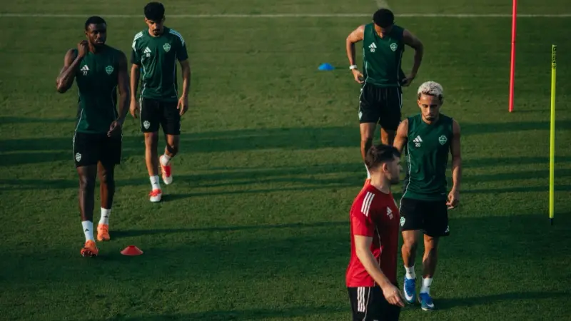 تشكيلة الأهلي اليوم أمام الحزم.. الراقي بصفوف مكتملة