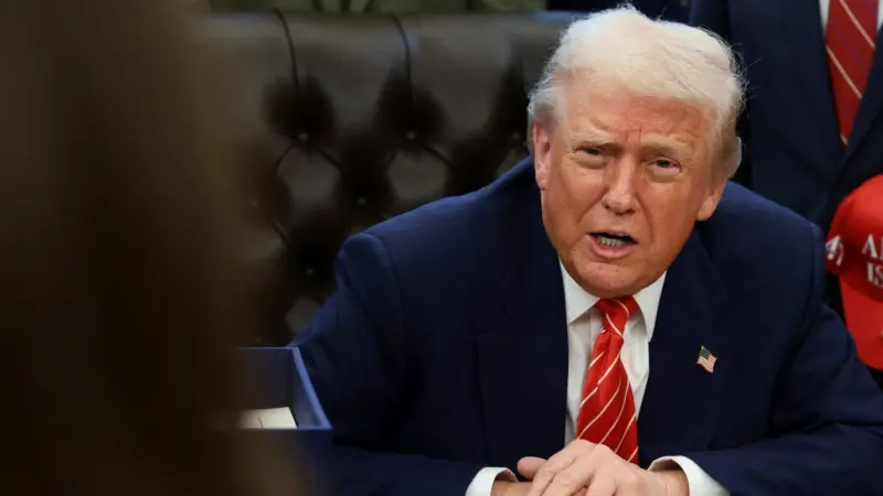 ترامب يكشف عن محادثات جارية الآن مع إيران