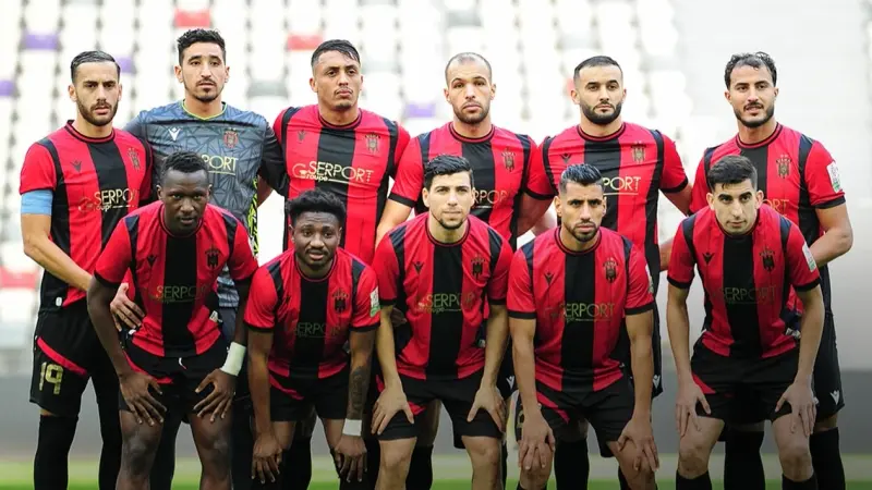 الدوري الجزائري - اتحاد العاصمة يقترب من الصدارة بثلاثية في خنشلة