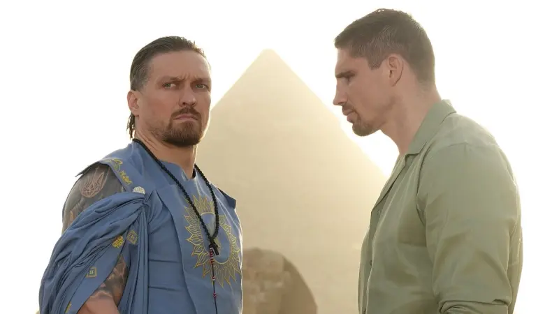 " Glory in Giza" أوسيك وفيرهوفن في نزال تاريخي خلال حدث