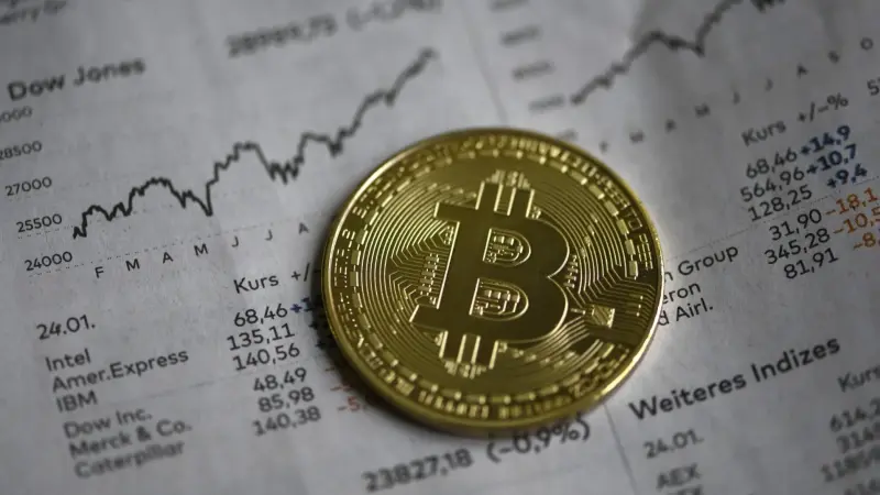 نزيف قوي في سوق العملات المشفرة.. وهذا ما حدث للبيتكوين