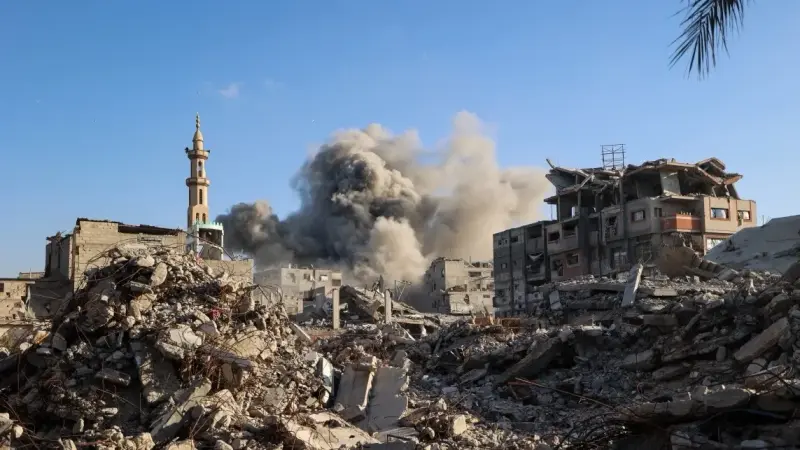 الدفاع المدني في غزة: 15 قتيلا في الغارات الإسرائيلية على القطاع