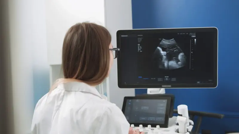 للمرة الأولى.. علاج جنين في رحم والدته من مرض خلقي